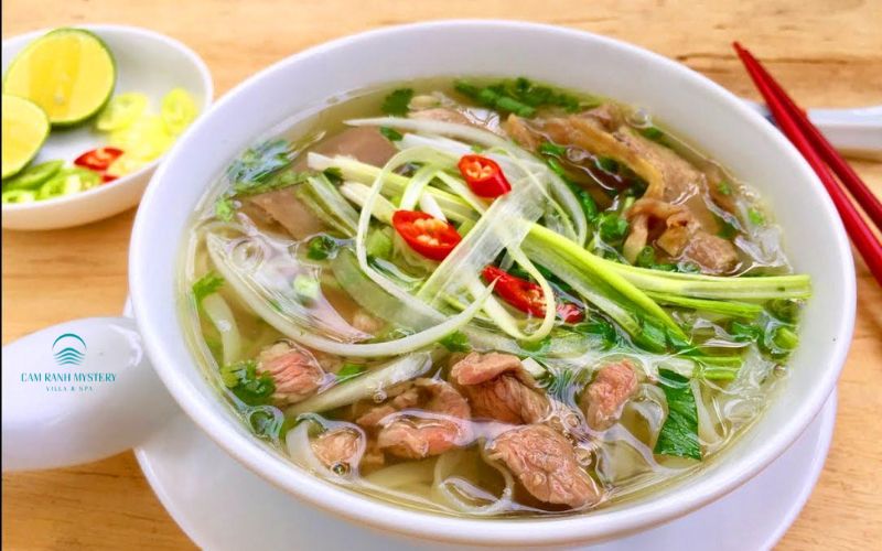 Nha Trang noodle shop is famous, rich in taste, eating is addictive