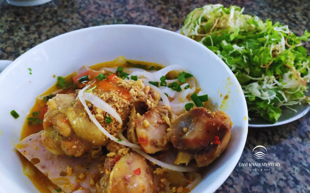 Quang Nha Trang Thuy Cat noodles